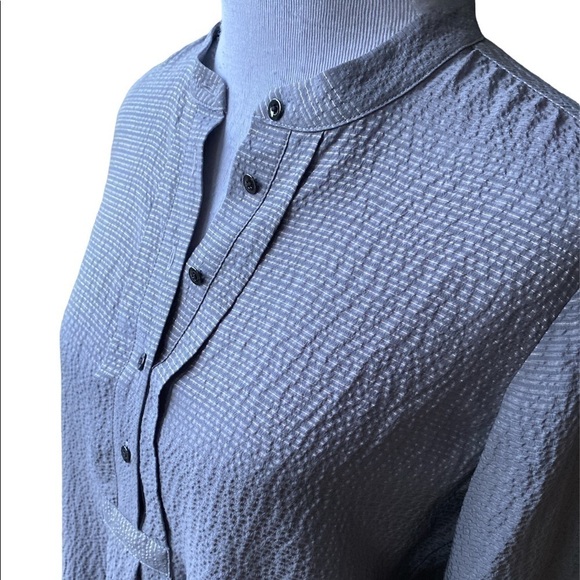 Banana Republic Summer Breeze Gauze Henley - Picture 3 of 11